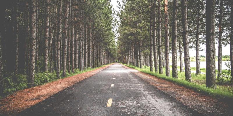 构建坚不可摧的网络韧性架构：主动-主动灾备方案如何抵御DDoS攻击与区域性故障